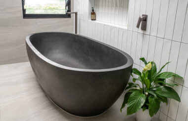 TIPS TO SELECTING A FREESTANDING STONE BATH